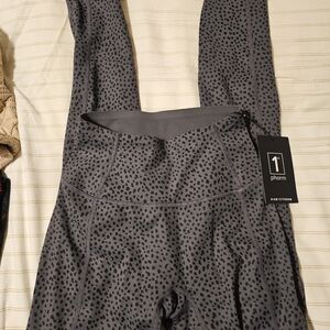 1st Phorm Gray Women's Leggings